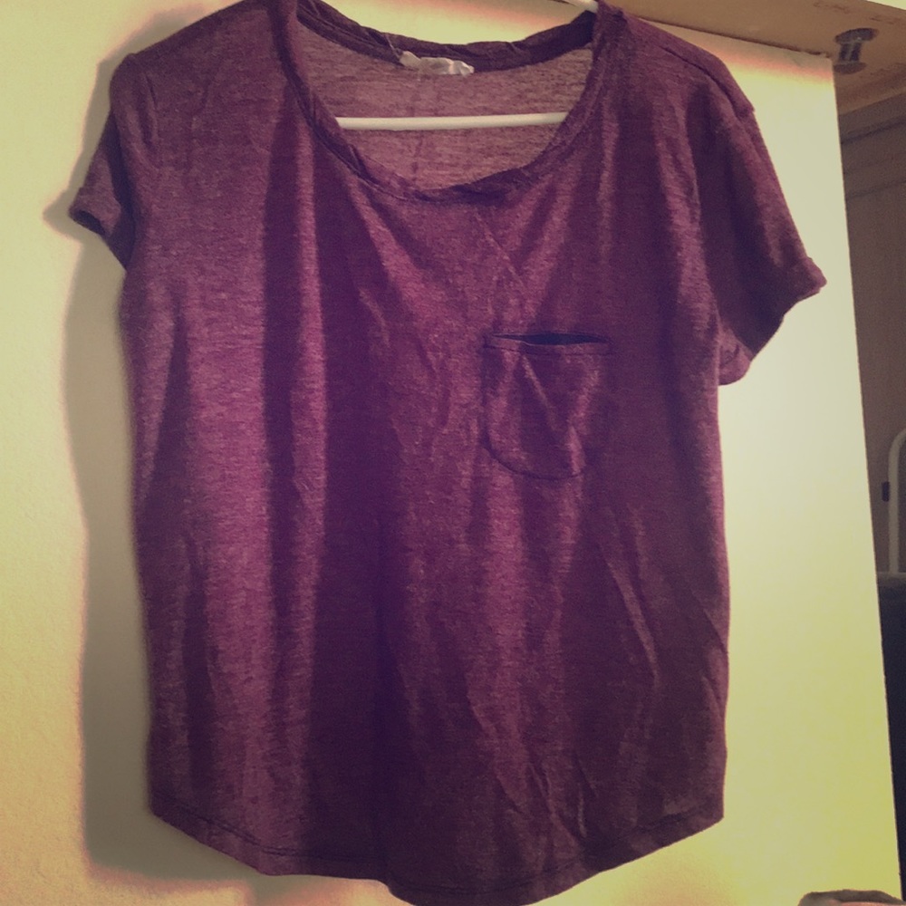 Casual maroon pocket tee